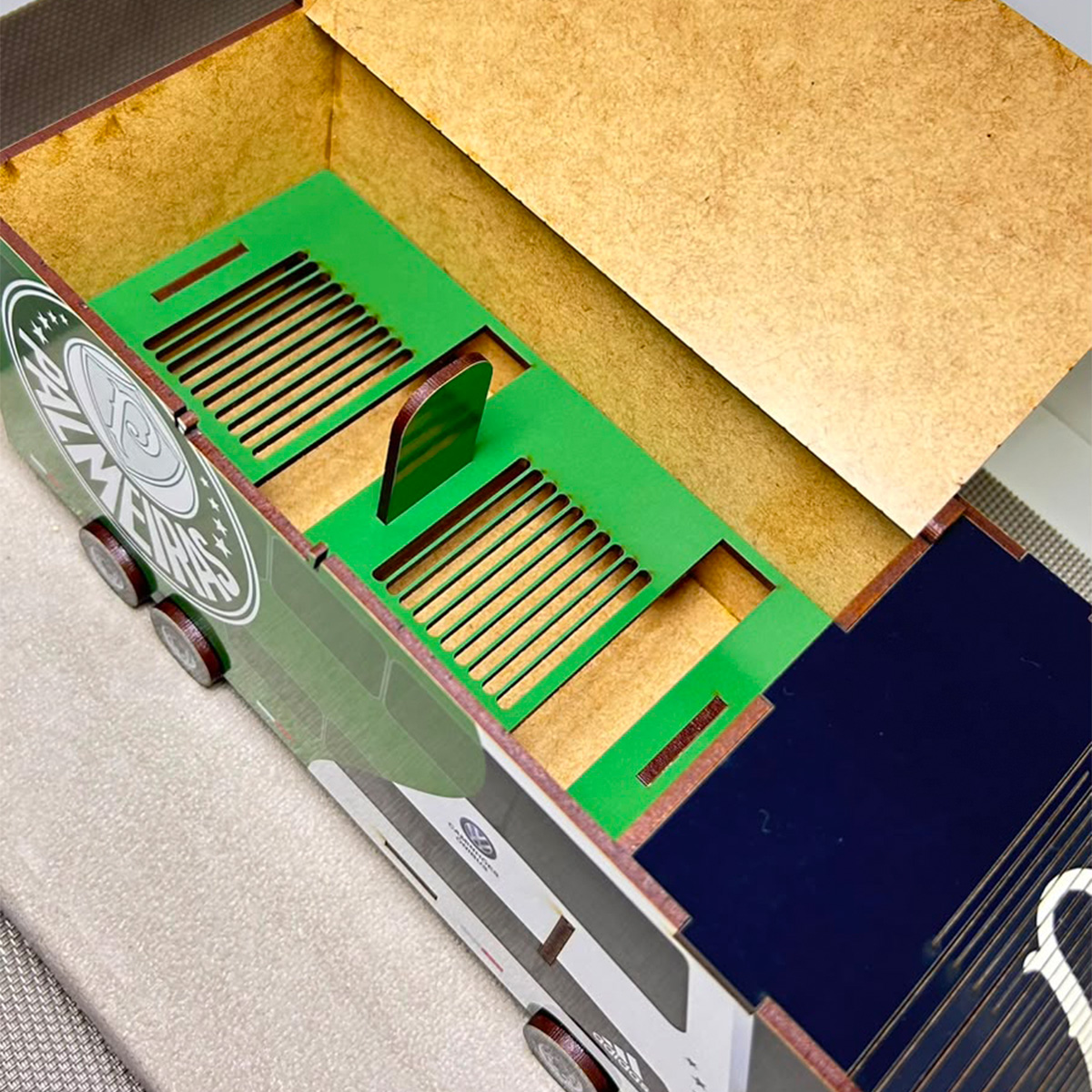 Ônibus caixa Futebol de Botão Personalizado Time MDF estojo - Imagem 5